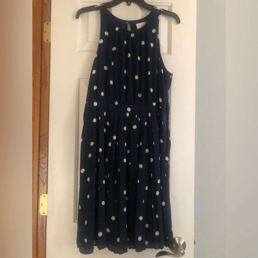 Paper crown dress